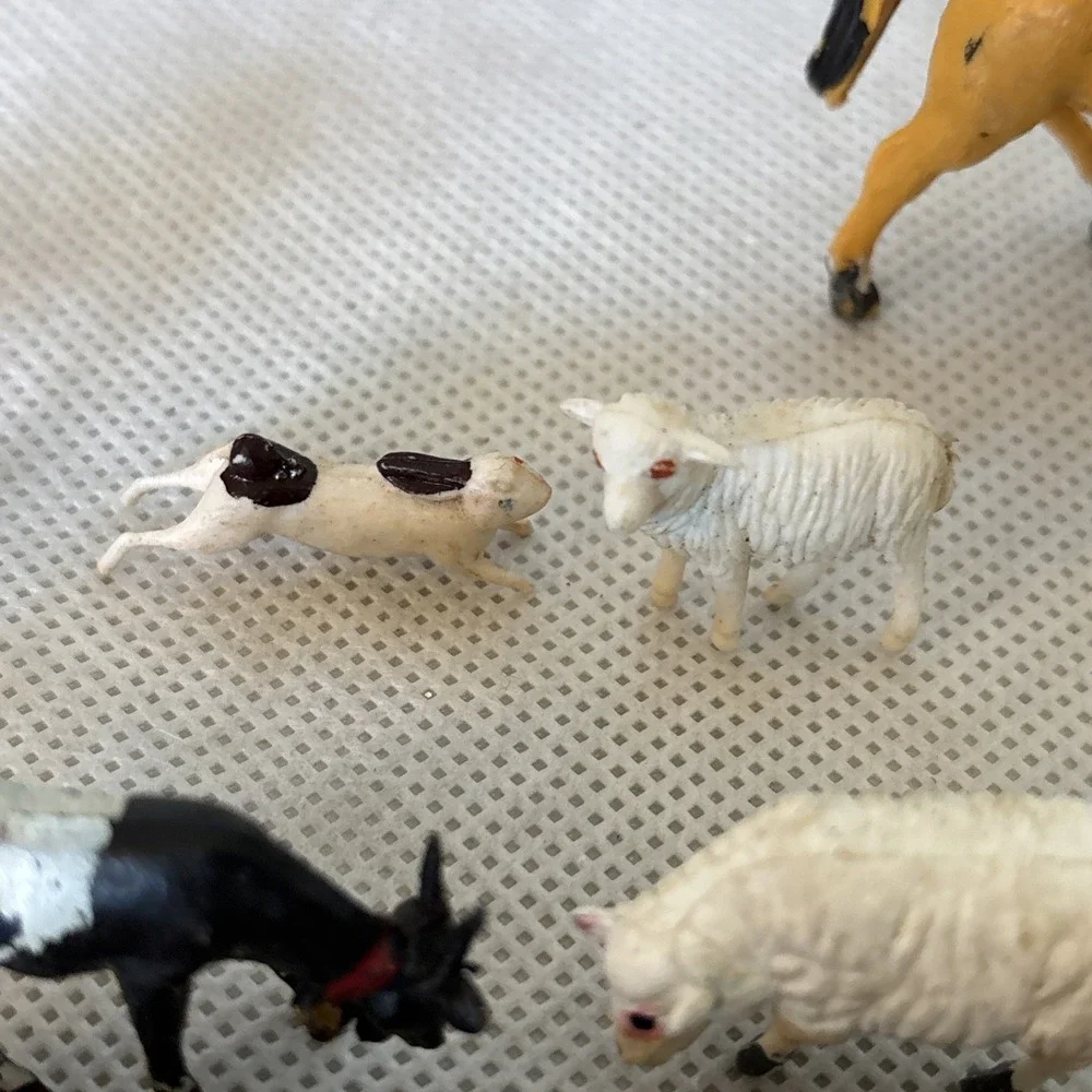 Vintage Lot of 22‎ Plastic/Rubber Miniature Animals Made in Hong Kong Mixed